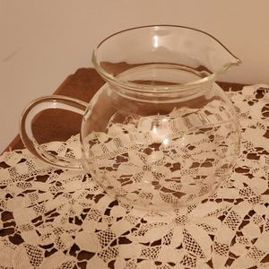 Creamer or milk container